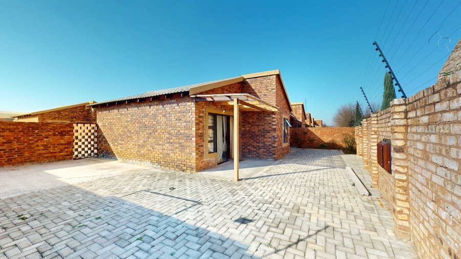 2 Bedroom Property for Sale in Baillie Park North West